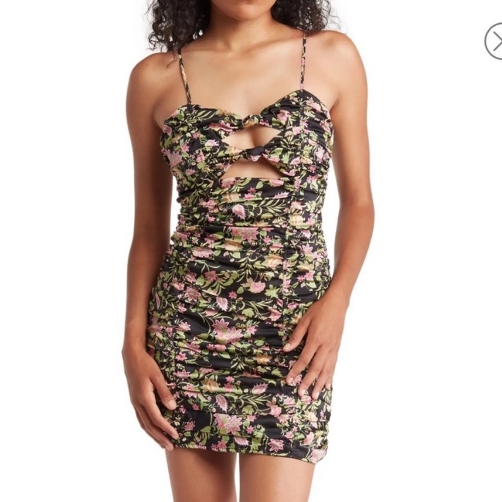 🌸NWOT NSR Floral Cutout Ruched Minidress Black🌸